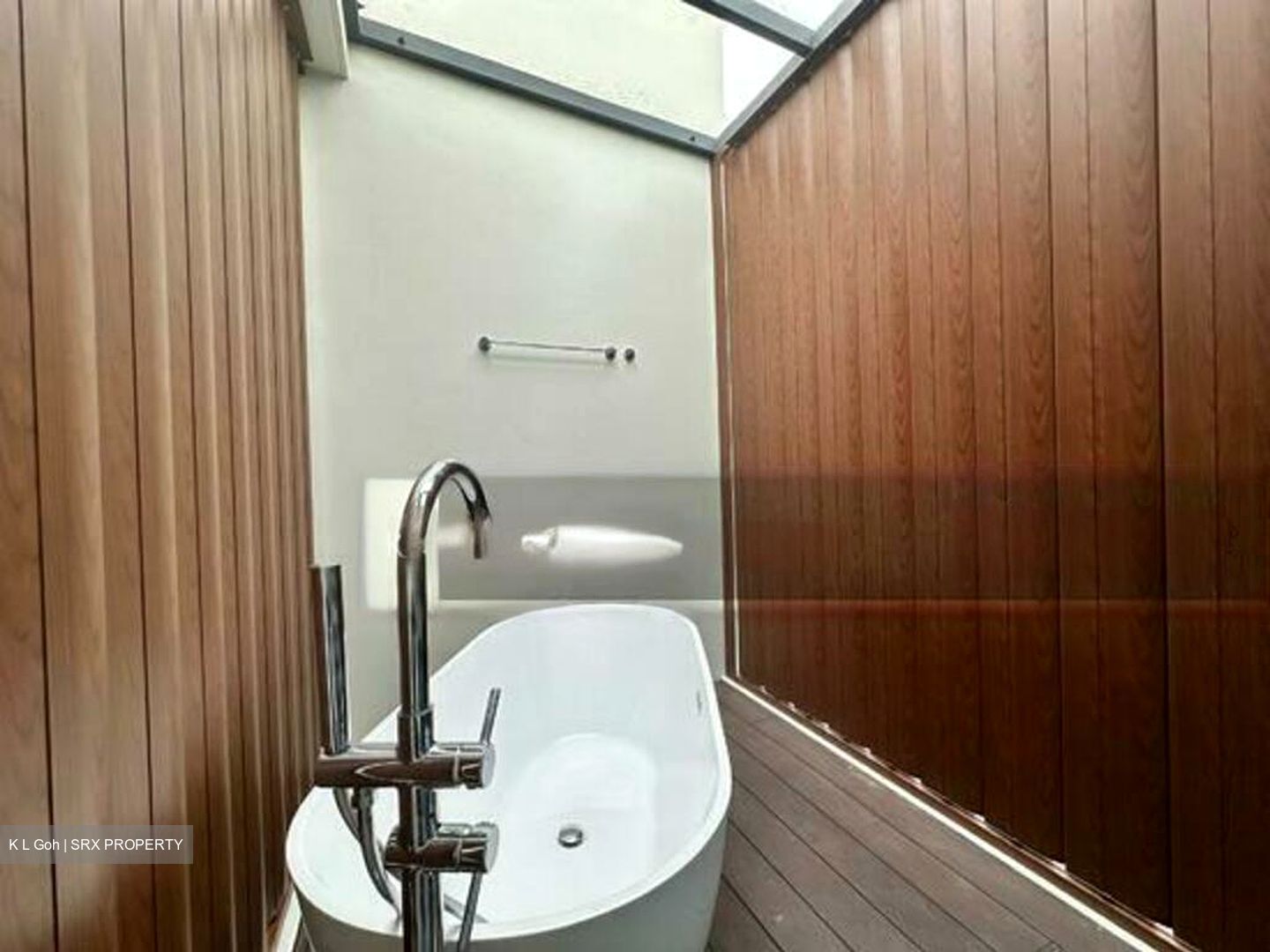 Bedok Avenue (D16), Semi-Detached #496117141